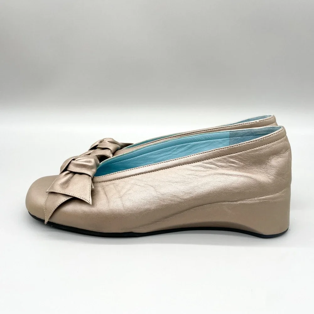 Thierry Rabotin Womens 39 9 Ballerina Bow Square Toe Metallic Champagne Wedge